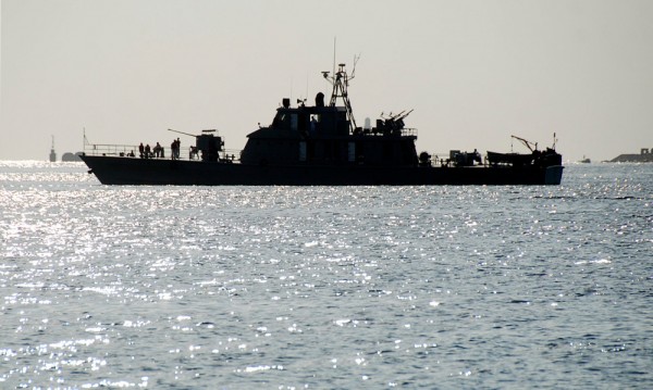 Ирански боен кораб се разби в каспийско пристанище