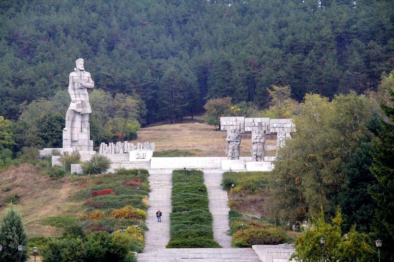 Пловдив: При Мемориален комплекс „Христо Ботев“ в Калофер ще се проведе митинг-поклонение по повод годишнината от рождението на поета-революционер