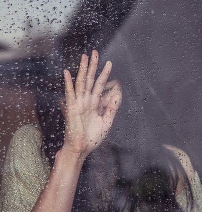 Младежи на съд за блудство с 12-годишна, на единия пращала голите си снимки