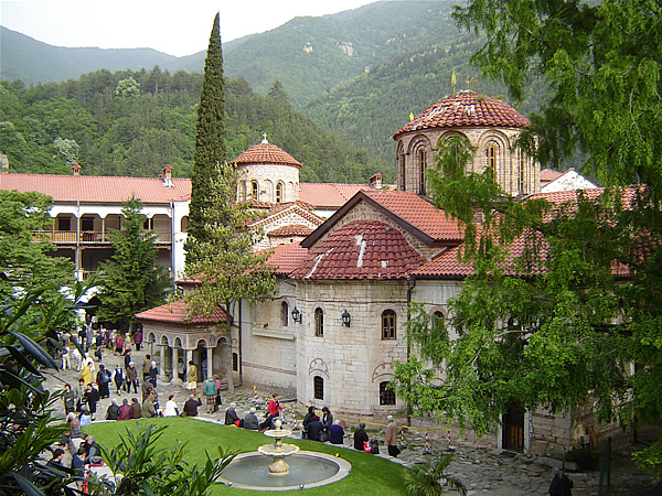 Днес е патронният празник на Бачковския манастир – Успение на Светата Пречиста Майка Божия