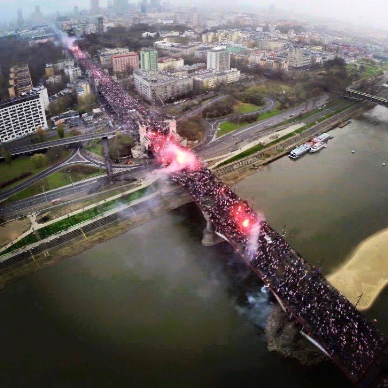 Защо целият свят премълча най-големия антиислямистки протест в историята на Европа?