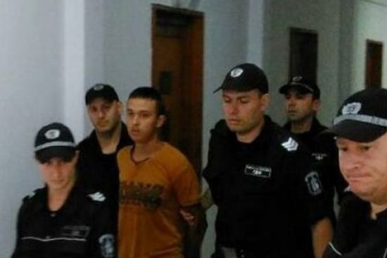 Остава ли 15-годишният Иван в ареста?
