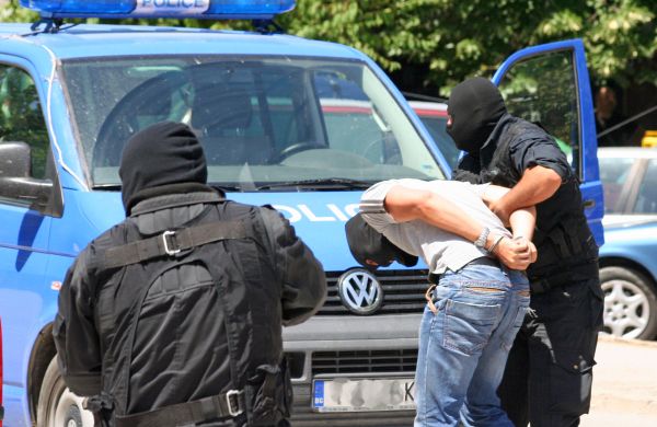 Арестуваха 27-годишен дилър край Пловдив при акция!