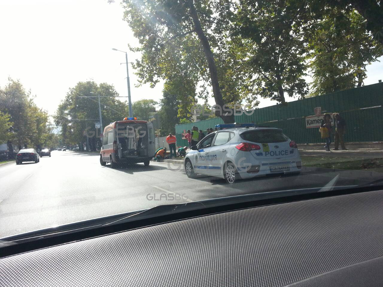 Мъж се строполи пред Бирената, линейка и полиция са на мястото (СНИМКИ)