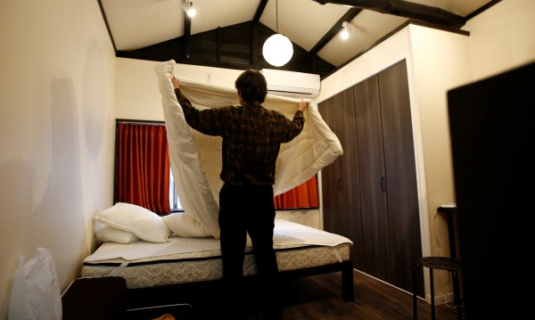 Кметицата на Париж плаши Airbnb с рекордна глоба