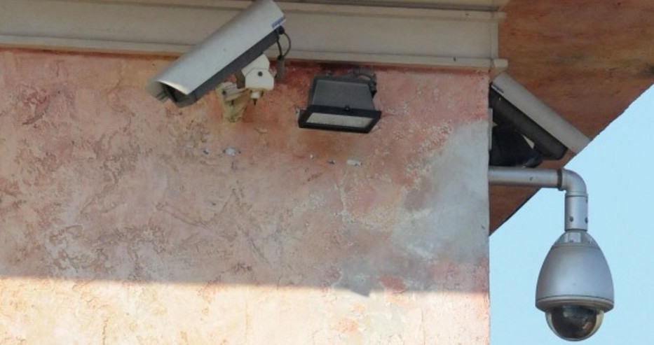 Крадец задигна охранителна камера на офис във Варна