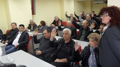 Опит пореден: Общинските съветници на