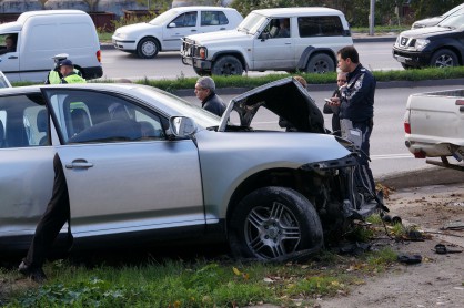 Свирепо автомеле в Плевен, млада жена се уби с 