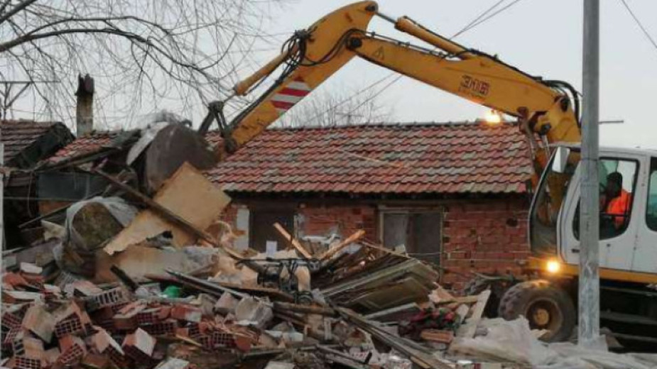Съдът обяви за незаконна ромска къща във Войводиново