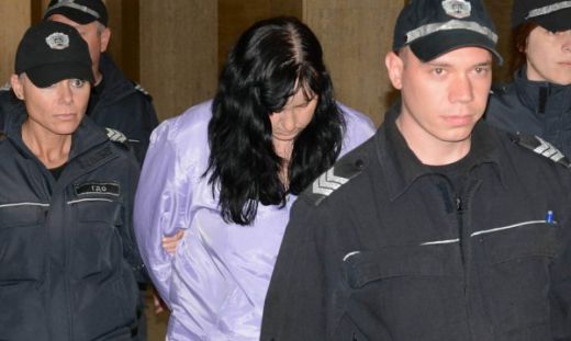 Прокуратурата със заключение, което не е за хора със слаби нерви, за акушерката, пребила бебе