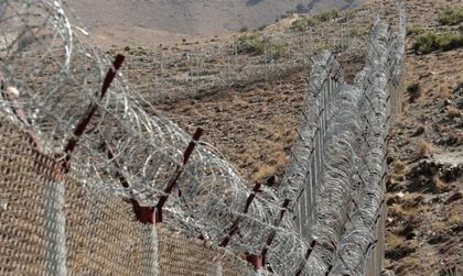 Строи се ограда по границата... Между Крим и Украйна