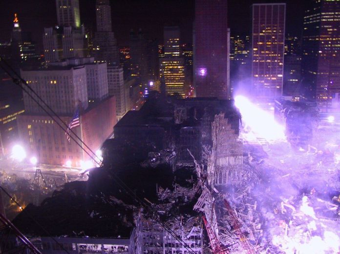 Хиляди невиждани кадри от атентата на 11 септември се появиха на CD-та от гаражна разпродажба