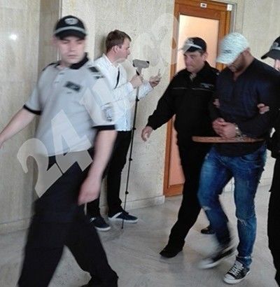 Вкараха обвинените за Очите през подземен вход на съда, делото започва след минути