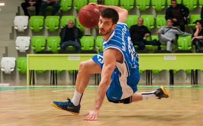 Маринов остава в баскетболния Балкан