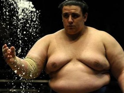 Трета загуба за Аоияма на големия новогодишен турнир