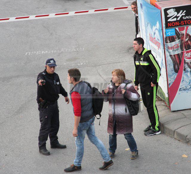 Сапьори търсиха час бомба на Автогара 