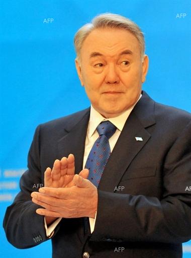 АА: Президентът на Казахстан разпусна правителството