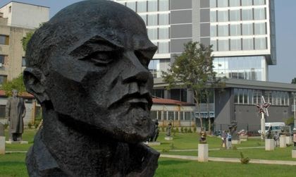 Грешното високомерие: В Европа Западът не разбира Изтока!