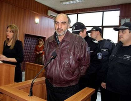 Обвиниха в умишлено убийство мъжа, запалил сина си край Пловдив
