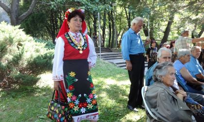 В Карлово се състоя Национален събор – надпяване на пенсионерските клубове