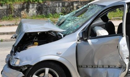 Наши коли се удариха в Сърбия, двама души загинаха