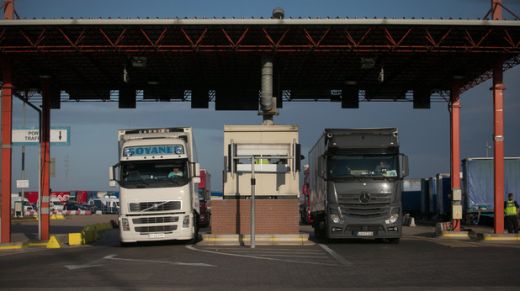 Пуснаха товарните автомобили през Кулата – Промахон