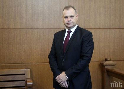 Съдът върна на прокуратурата делото срещу бившия шеф на Агенция 