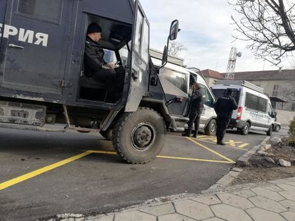 14 задържани при акция срещу наркотиците в Пловдив и региона!
