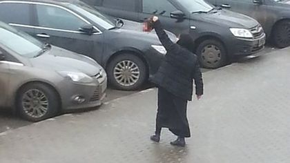 Потрес! Задържаха джихадистка, отрязала главата на дете в Москва (видео 18+)