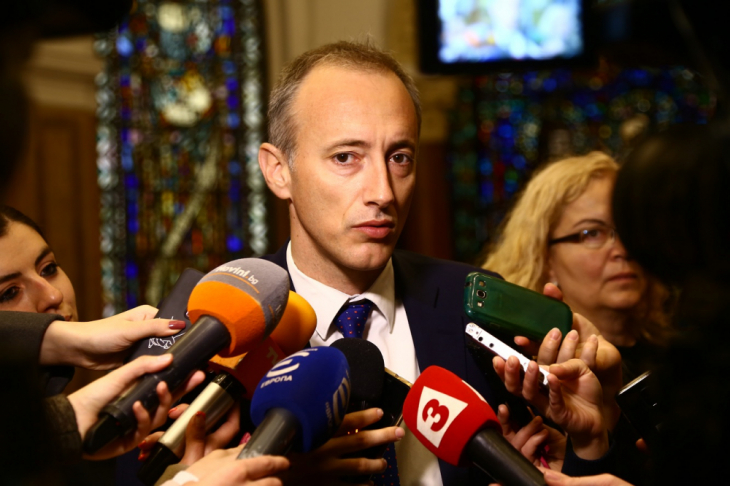 Министър Вълчев: Народният съд, ДС и Възродителният процес трябва да са в новите учебници по история