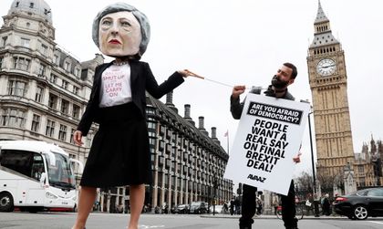 Година по-късно: Brexit-ът изглежда по-неясен от всякога