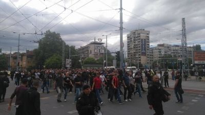PlovdivDerbyTV: Лаута Арми потегли организирано към стадиона!  Избрана