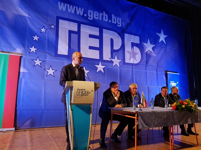 Председателят на ПГ на ГЕРБ Цветан Цветанов в Шумен: Президентът Румен Радев е говорител на опозицията