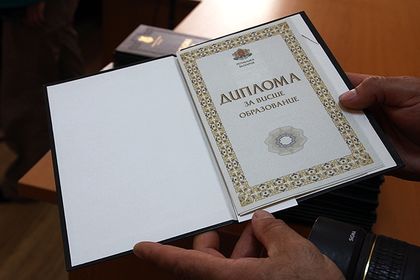 Пак проверяват Стопанската академия в Свищов за търговия с дипломи