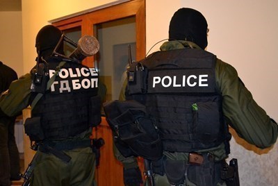 Акция! Полиция запечата кабинети в Медицинския университет в София