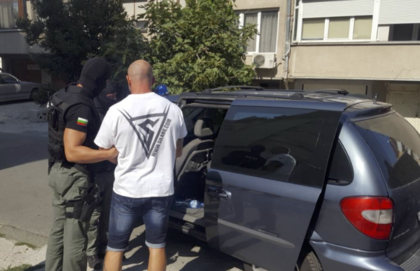 Арестуваха четирима при акция срещу наркотици в Пловдив!