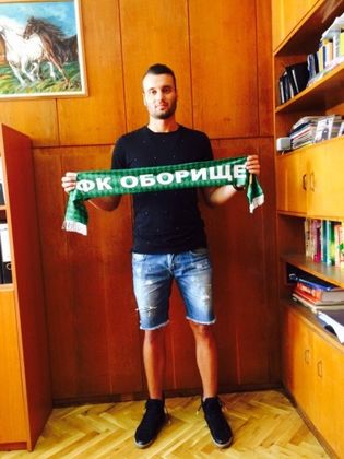 СНИМКА: Бивш играч на Локо подписа с Оборище