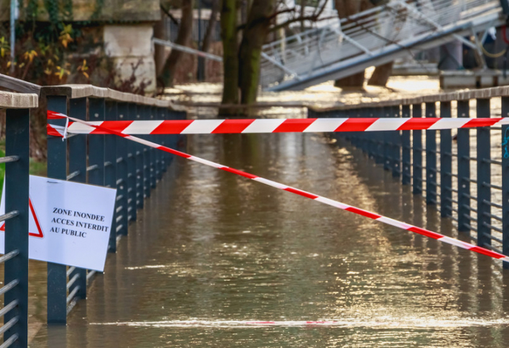 Страшно природно бедствие удари Франция! Има загинал