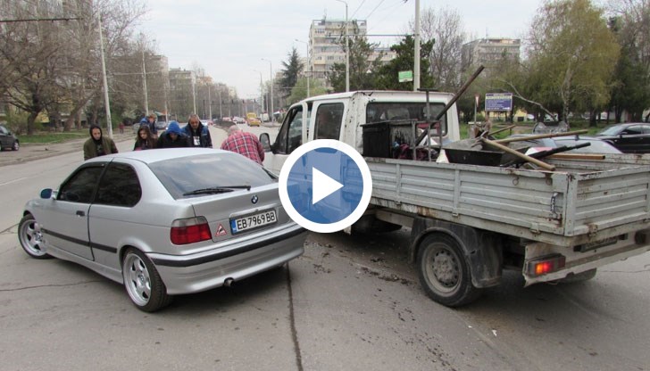 Катастрофа затрудни движението край Товарна гара