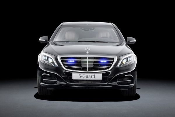 Брониран Mercedes-Benz S600 Guard за президента на Украйна Властите в Киев купиха две бройки от лимузината за 1,5 млн. долара