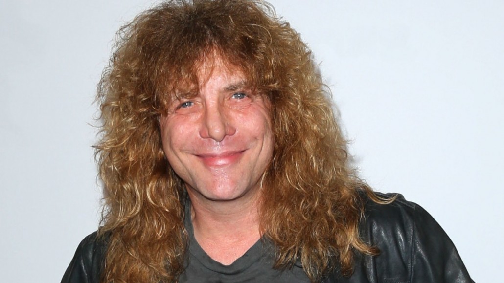 Бивш барабанист на Guns N' Roses, открит с прорезна рана в корема