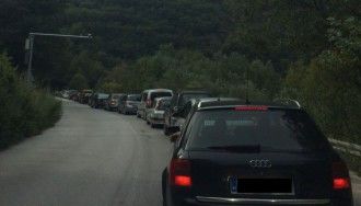Огромни задръствания по пътя Пловдив - Асеновград - Смолян