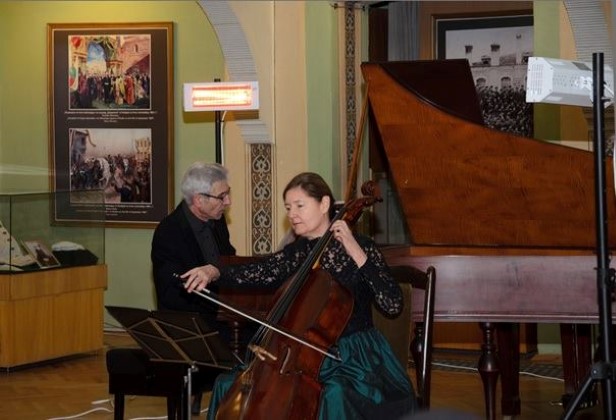 Добрич: С изпълнения на Стефан Далчев и Магдалена Далчева приключва поредицата Великденски концерти „Класика“, организирани от Общината
