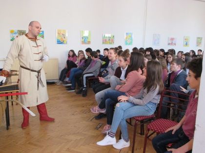 Стара Загора: В Шесто основно училище „Свети Никола“ се проведоха уроци по родолюбие
