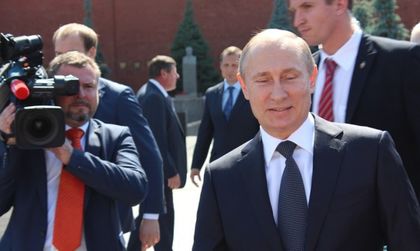 По руска телевизия: Путин – добрият цар, милеещ за нуждите на хората...