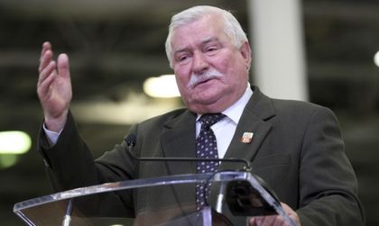 Лъжи, тайнственост, догадки – нови съмнения във Валенса