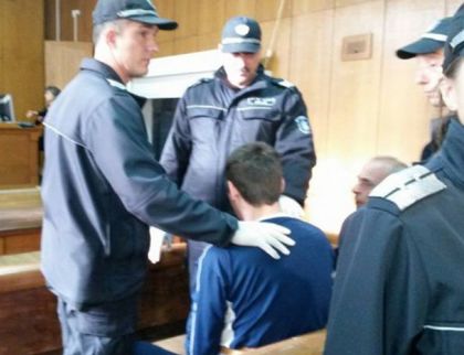 Двойният убиец от Пазарджик влиза в психиатрия