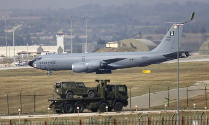 Самолети на САЩ на разузнаване осем часа край Крим