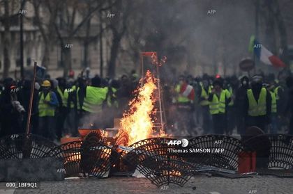 AFP: „Жълтите жилетки“трябва да освободят кръговото движение“