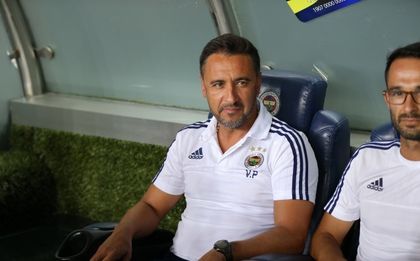 Фенербахче уволни треньора Перейра